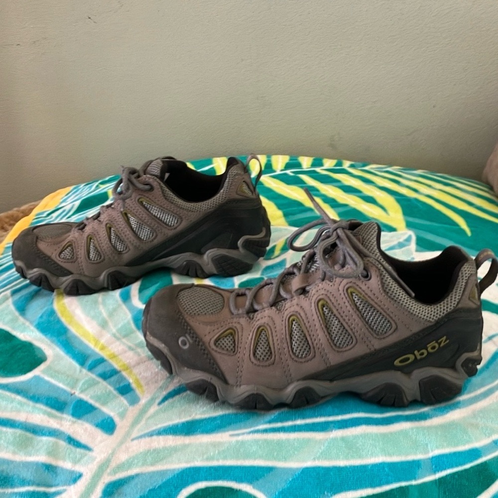 Stylish Athletic low hiking boots